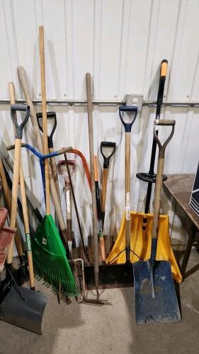 Hoes, shovels, rakes, etc.