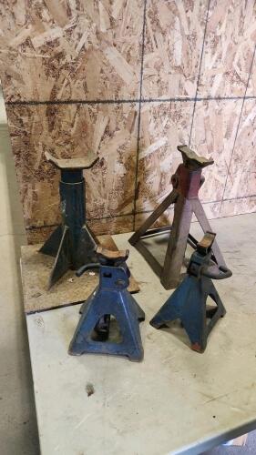 4 Jack stands