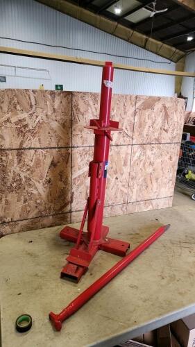 Manual tire changer