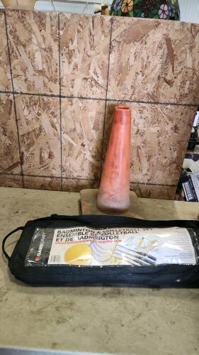 17" Pylons, badminton set