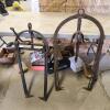 2 Hay forks