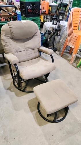 Swivel/rocker chair w stool