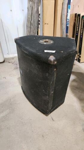 Large speaker