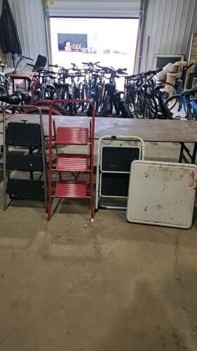 3 Step ladders, 2' folding table