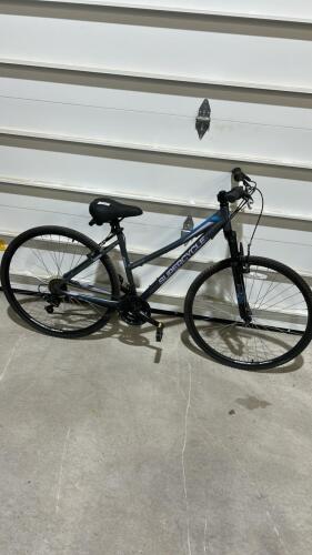 28" Hybrid bike