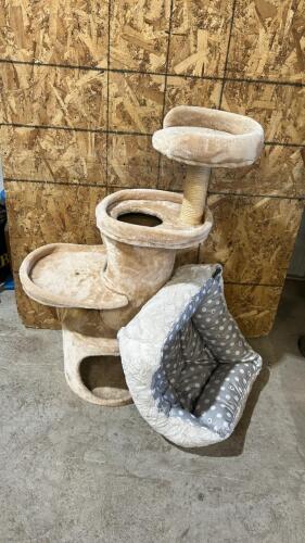 Cat tree 42"H, pet bed