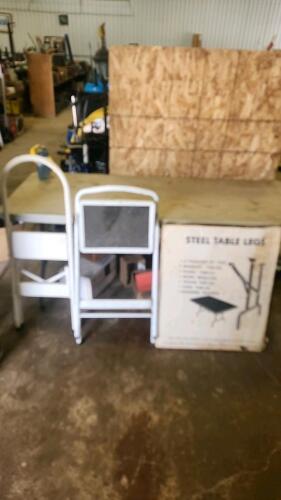 2 Stepladders, table legs