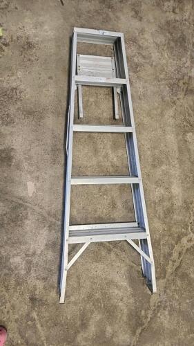 5' Alum stepladder