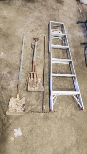 6' Alum stepladder, garden tools