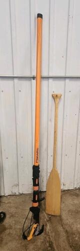 Fiskars extendable tree pruner, paddle