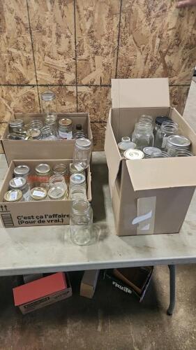 Various size snap lid jars