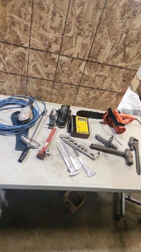 Hammer, flaring tools, calipers, torque wrench, etc