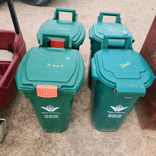 4 Plastic garbage cans