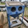 Sandblasting cabinet
