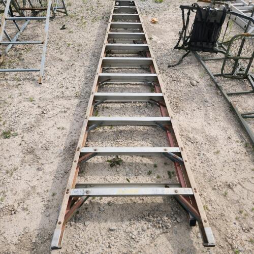12' Fiberglass ladder