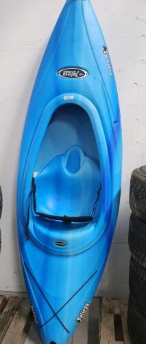 90" Pelican Kayak