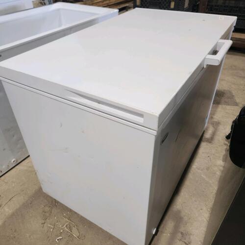 44"x26" Working chest freezer
