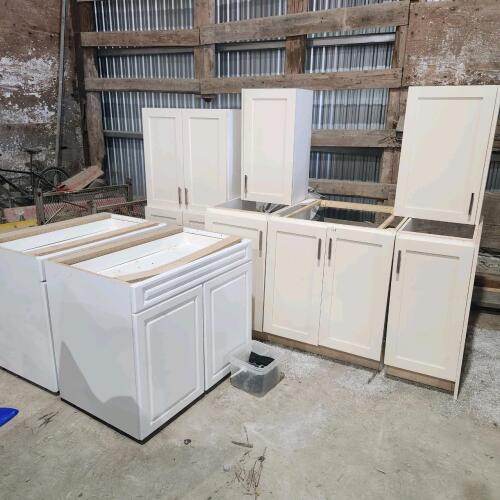 Various sized cabinets