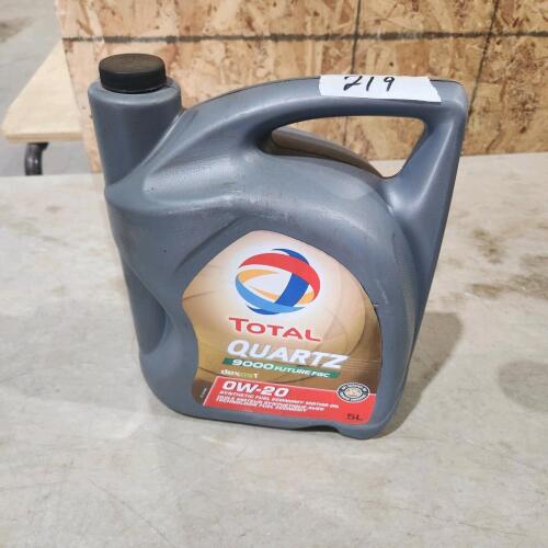 New 5L 0W-20 motor oil