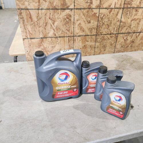 8L New 5W-20 motor oil