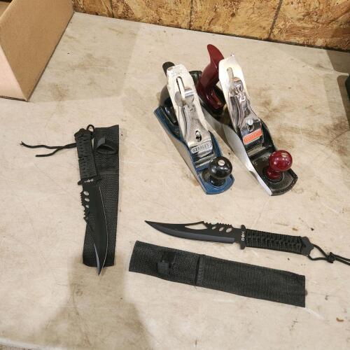 2 12" total length knives,