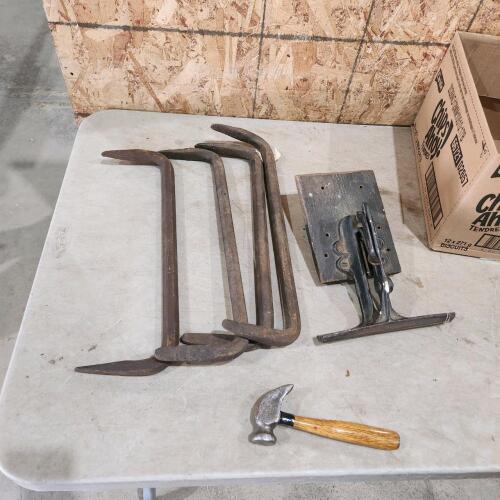Vintage saw vice, log dogs