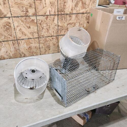 2 Yard lights, 18"L cage