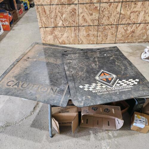 2 Transport truck mud flaps