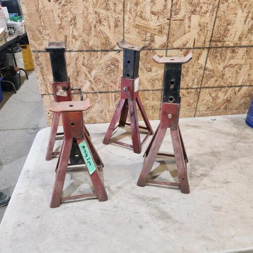 Jack stands