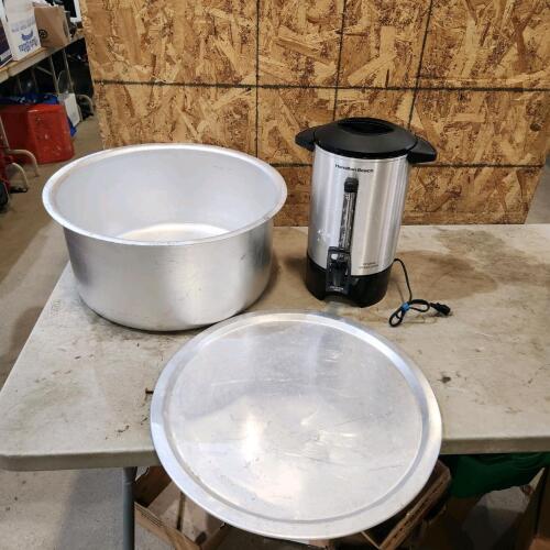 Alum kettle 20"W 9"D, coffee perk