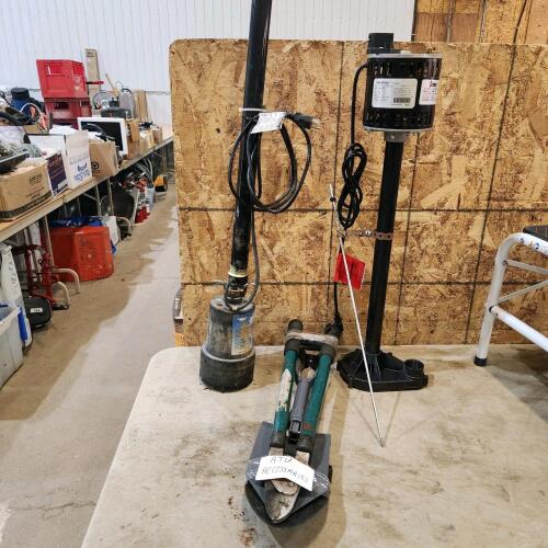 2 Sump pump, gardening tools