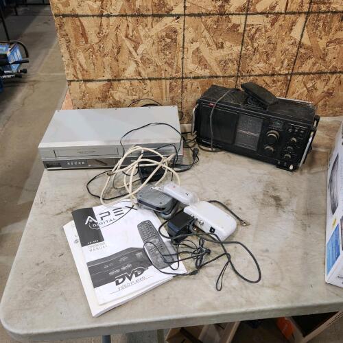 VHS & DVD player, radio
