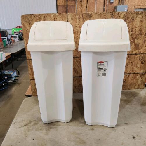 2 Plastic garbage pails
