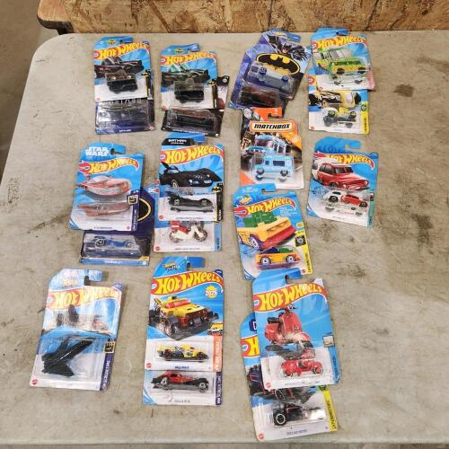 20 Hotwheels toys
