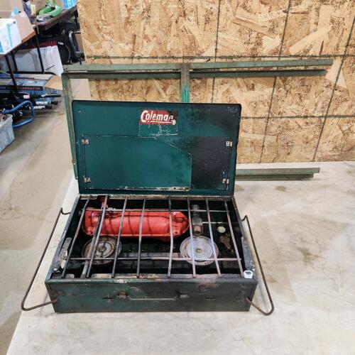 Camp stove w stand