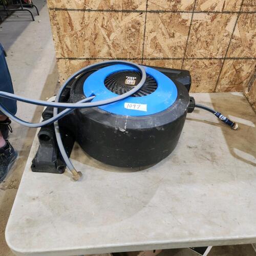 Wall mount garden hose reel