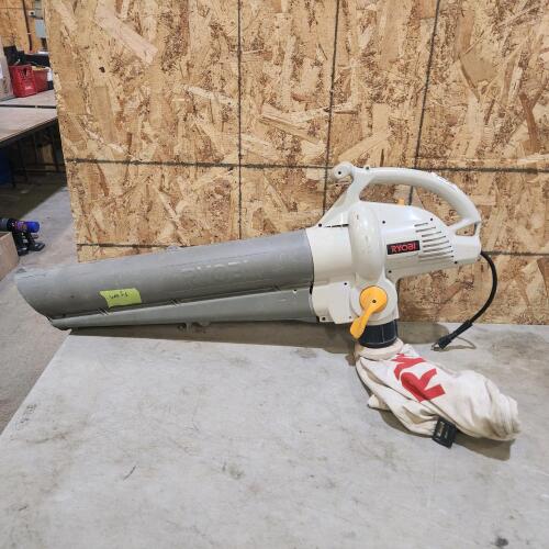 Electric blower vac, cracked handle