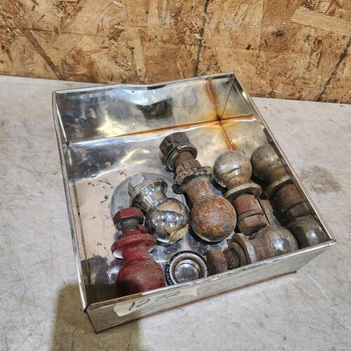 Various sized hitch balls