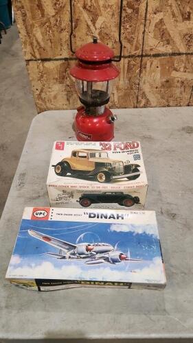 Coleman lantern, model toys