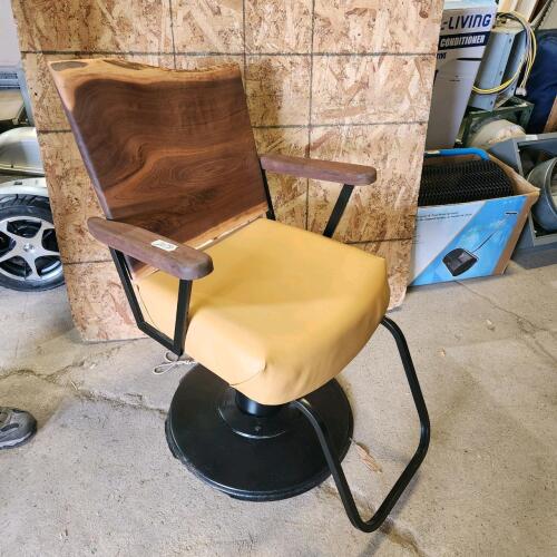 Hair cutter chair