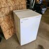 Fridge 20"W 33"H