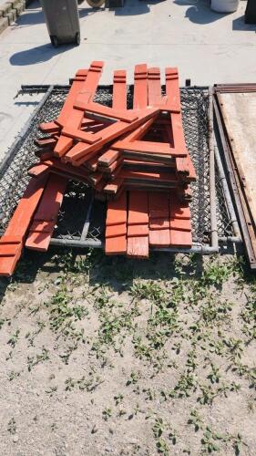 Safety barriers, 2 chainlink panels 7'x7'