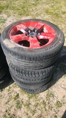 2 Steel and 2 alum wheels 205/55R16 80% tread
