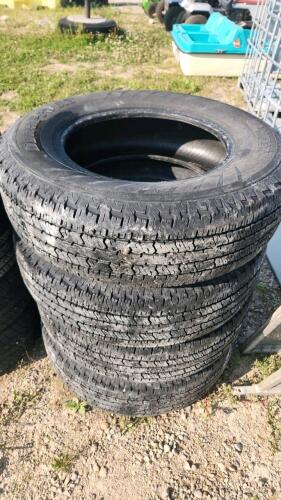 4 235/75R17 Tires 70% tread
