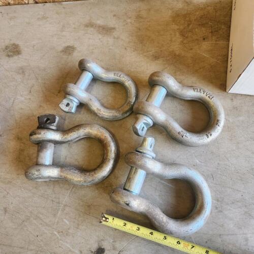 4 Large clevises