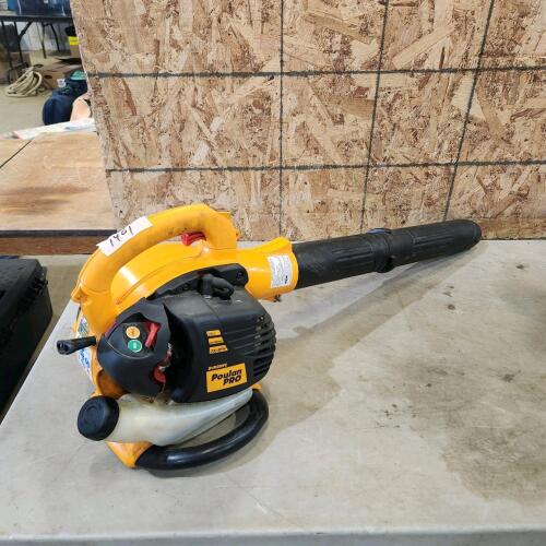 Working poulan leaf blower