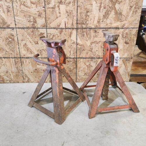 3 Jack stands