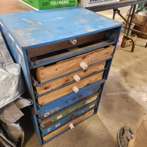 Empty Hardware storage drawers 20"W 16"D