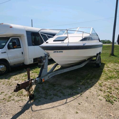 20' Boat, starts needs battery