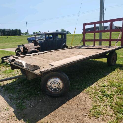 15' Wooden flat rack wagon